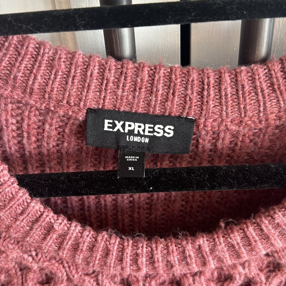 Express Sweater - Picture 3 of 4